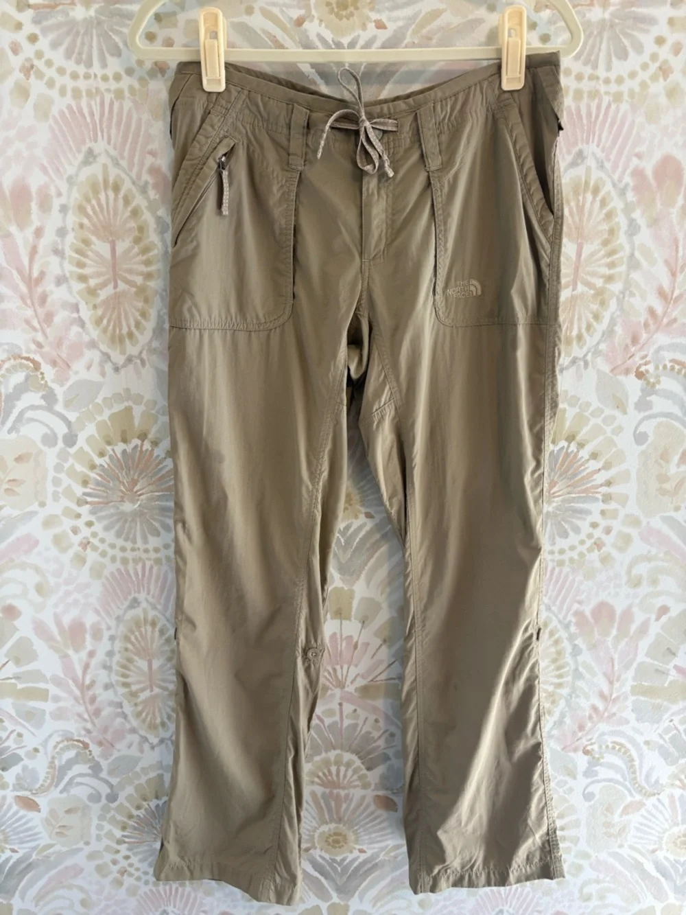 The North Face Womens Convertible Roll Up Hiking Pants Khaki Tan Size 8 Regular